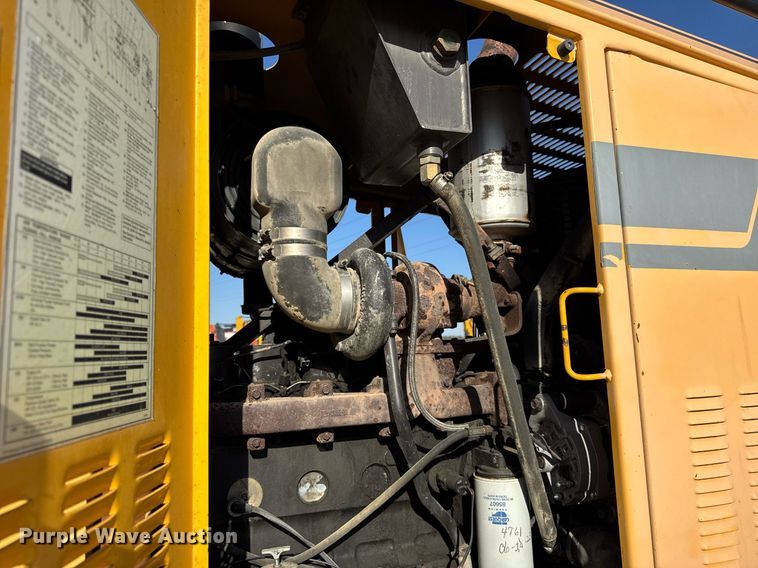 image for item DU3366 2000 Champion 710A VHP motor grader