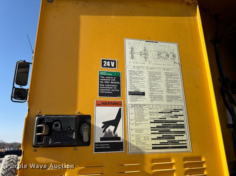 image for item DU3366 2000 Champion 710A VHP motor grader