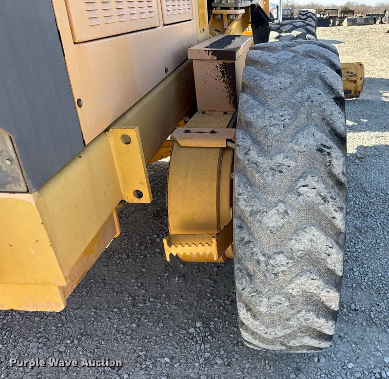 image for item DU3366 2000 Champion 710A VHP motor grader