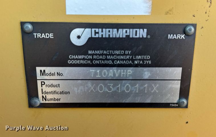 image for item DU3366 2000 Champion 710A VHP motor grader