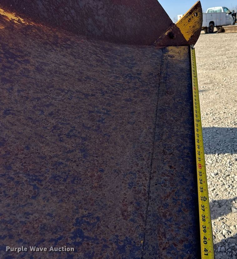 image for item DU3366 2000 Champion 710A VHP motor grader