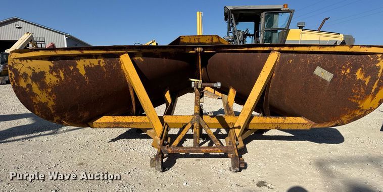 image for item DU3366 2000 Champion 710A VHP motor grader
