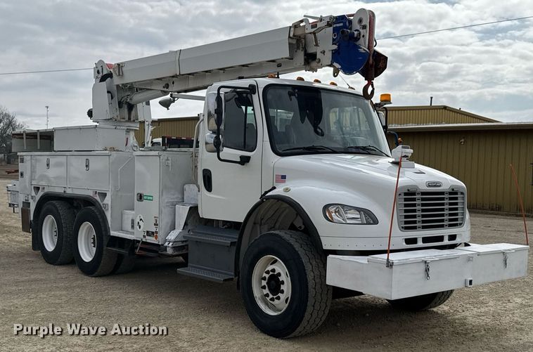 image for item DU9681 2015 Freightliner Business Class M2 crane truck