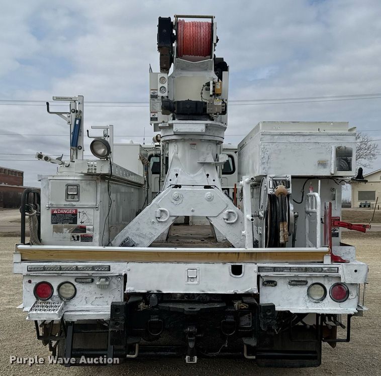 image for item DU9681 2015 Freightliner Business Class M2 crane truck