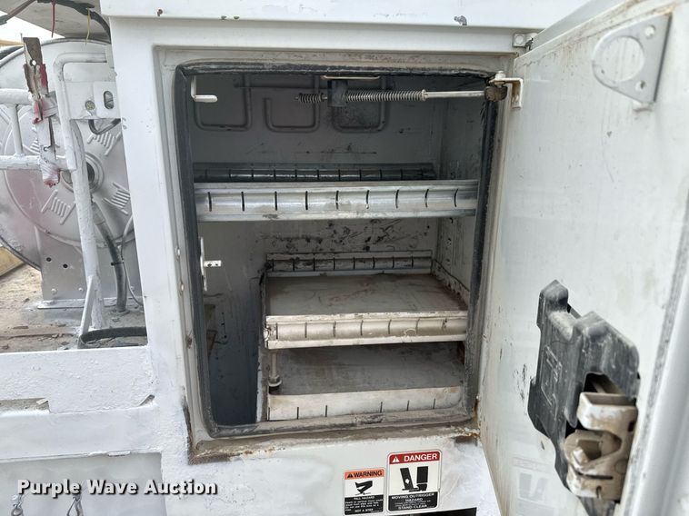 image for item DU9681 2015 Freightliner Business Class M2 crane truck