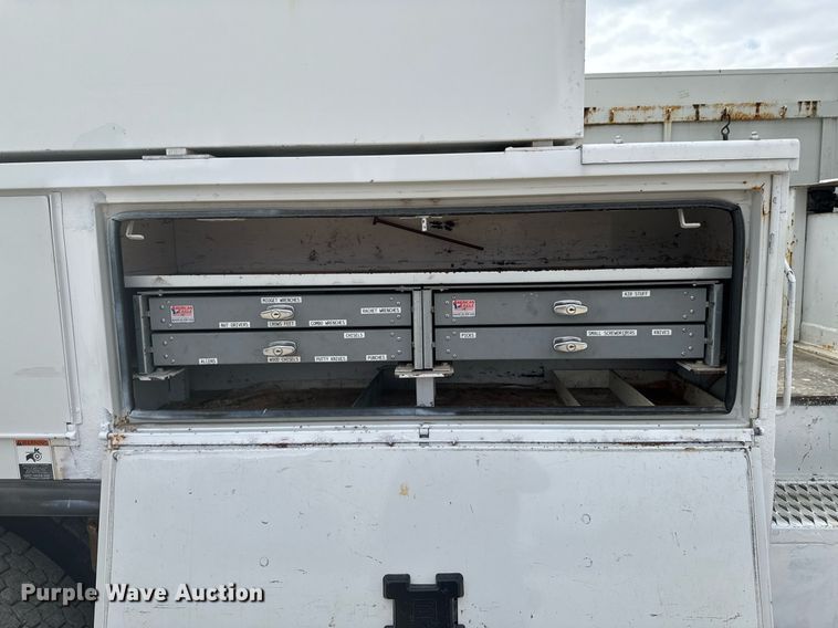 image for item DU9681 2015 Freightliner Business Class M2 crane truck