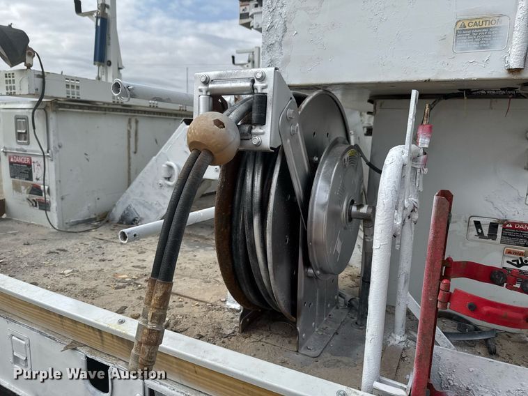 image for item DU9681 2015 Freightliner Business Class M2 crane truck