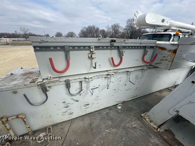 image for item DU9681 2015 Freightliner Business Class M2 crane truck