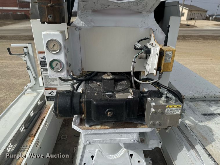 image for item DU9681 2015 Freightliner Business Class M2 crane truck