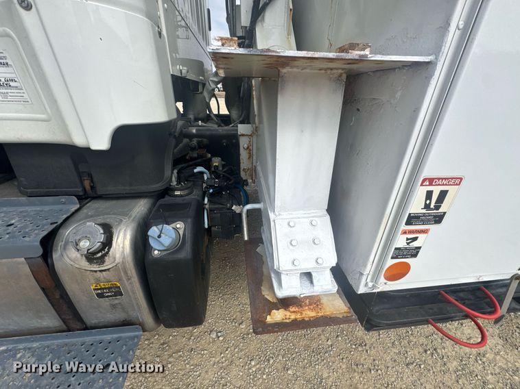 image for item DU9681 2015 Freightliner Business Class M2 crane truck