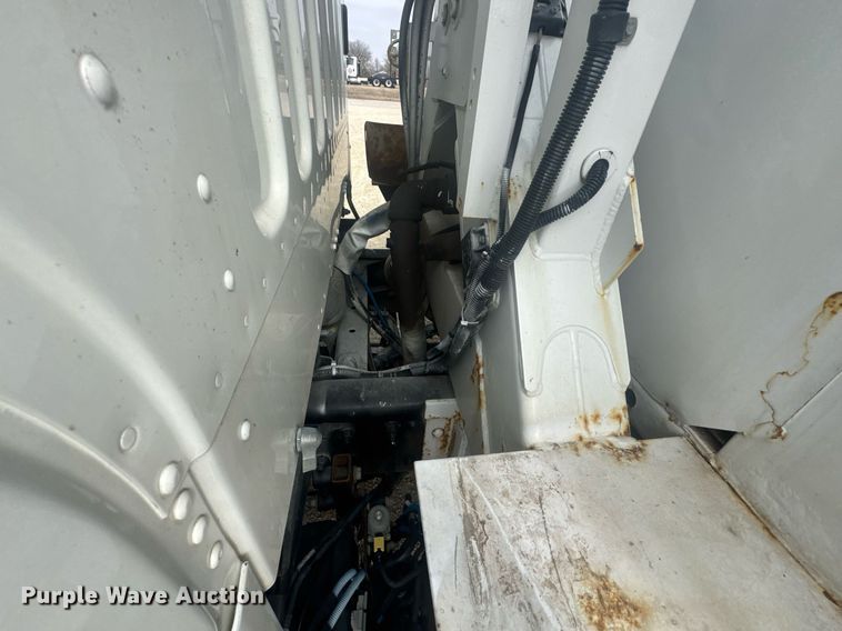 image for item DU9681 2015 Freightliner Business Class M2 crane truck