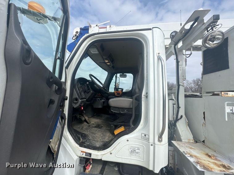 image for item DU9681 2015 Freightliner Business Class M2 crane truck