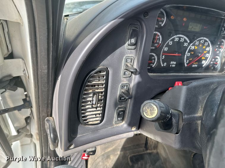 image for item DU9681 2015 Freightliner Business Class M2 crane truck