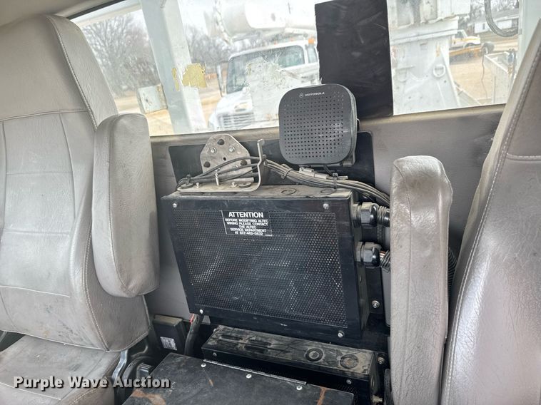 image for item DU9681 2015 Freightliner Business Class M2 crane truck