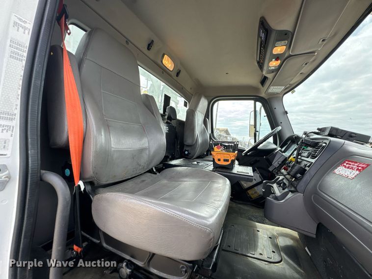 image for item DU9681 2015 Freightliner Business Class M2 crane truck