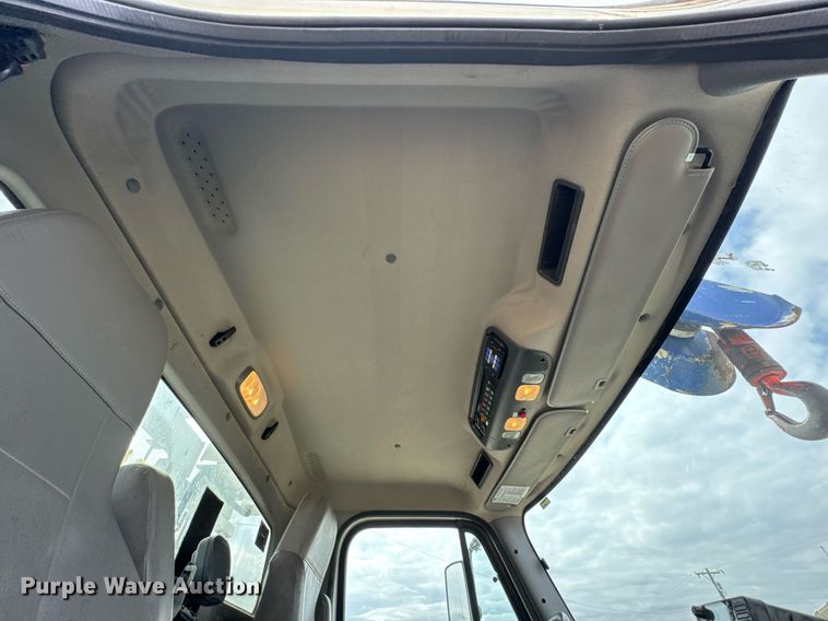 image for item DU9681 2015 Freightliner Business Class M2 crane truck