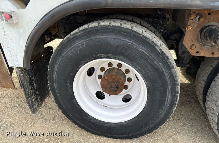 image for item DU9681 2015 Freightliner Business Class M2 crane truck