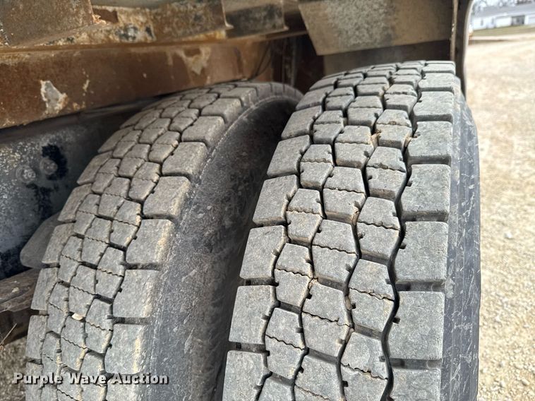 image for item DU9681 2015 Freightliner Business Class M2 crane truck