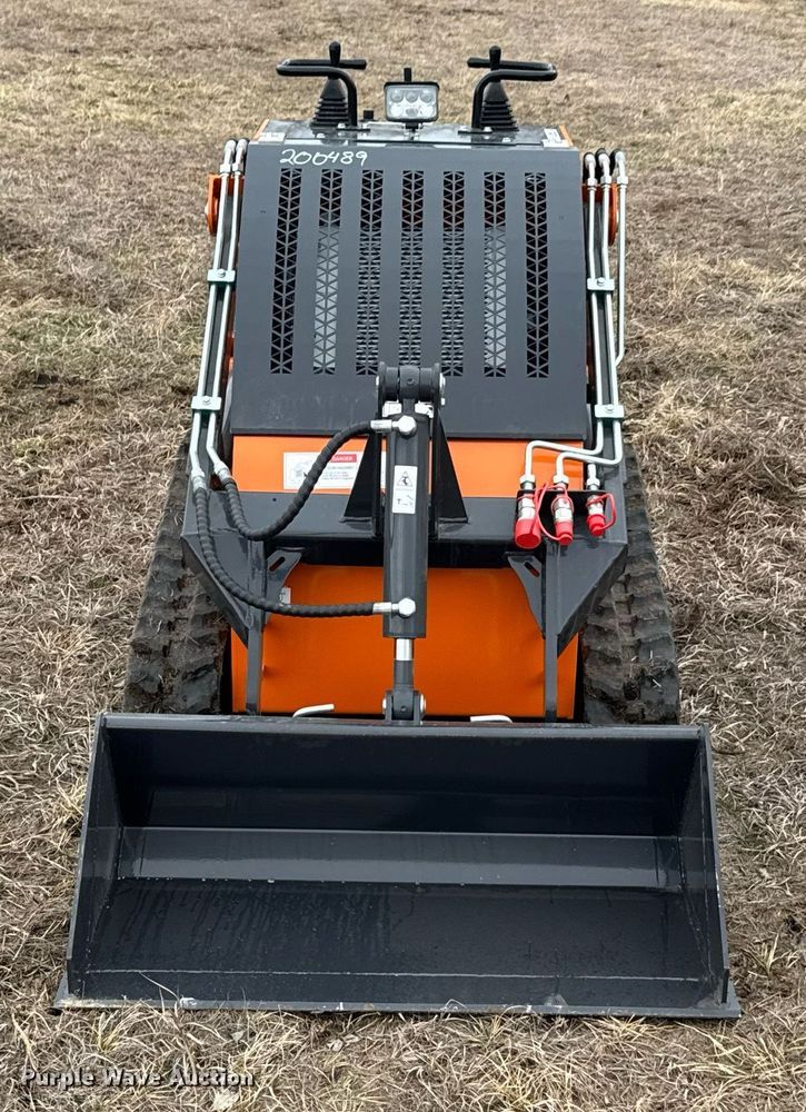 image for item DU9685 Compact utility loader