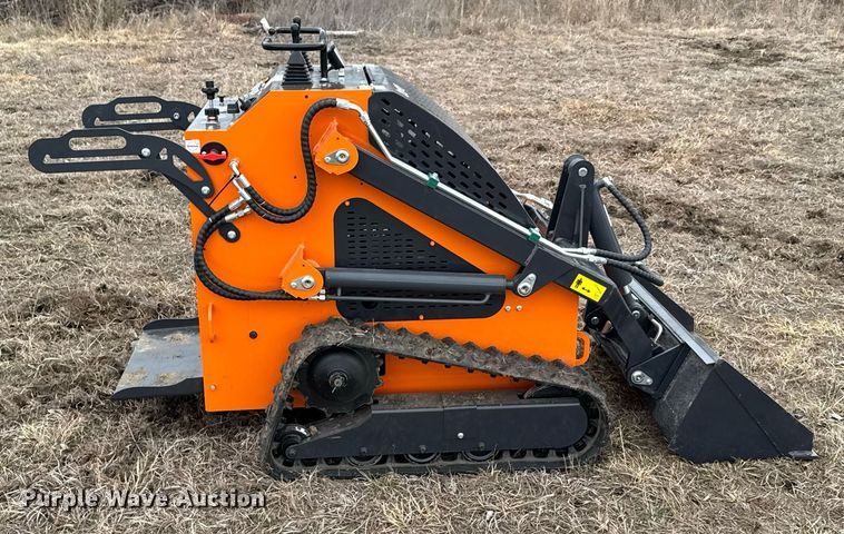 image for item DU9685 Compact utility loader