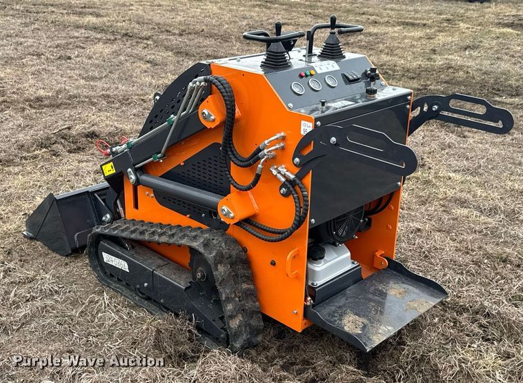 image for item DU9685 Compact utility loader