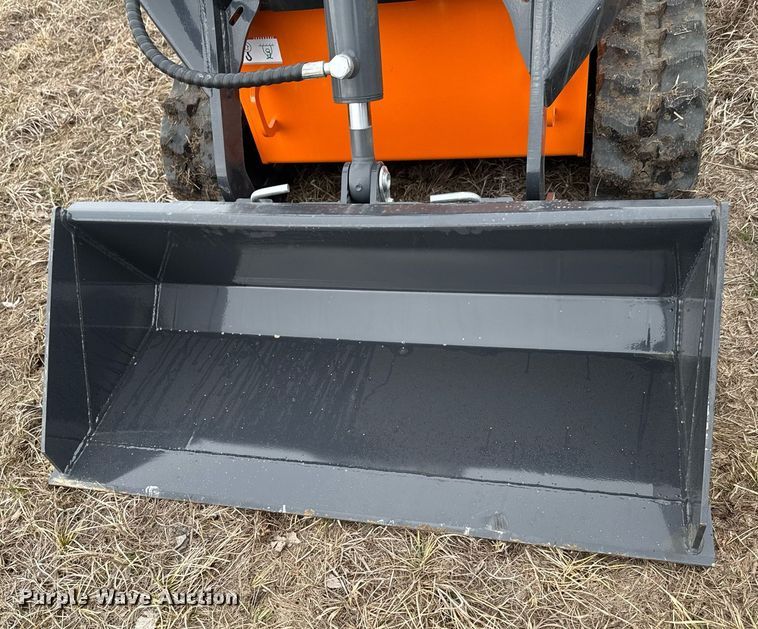 image for item DU9685 Compact utility loader