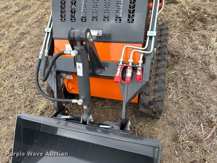 image for item DU9685 Compact utility loader