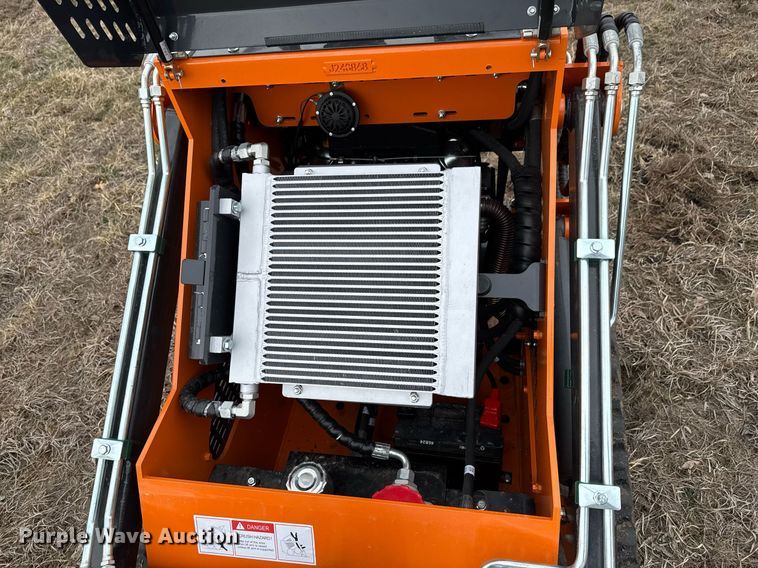 image for item DU9685 Compact utility loader