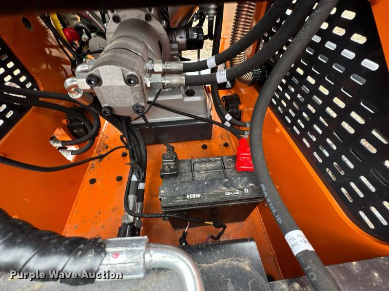 image for item DU9685 Compact utility loader