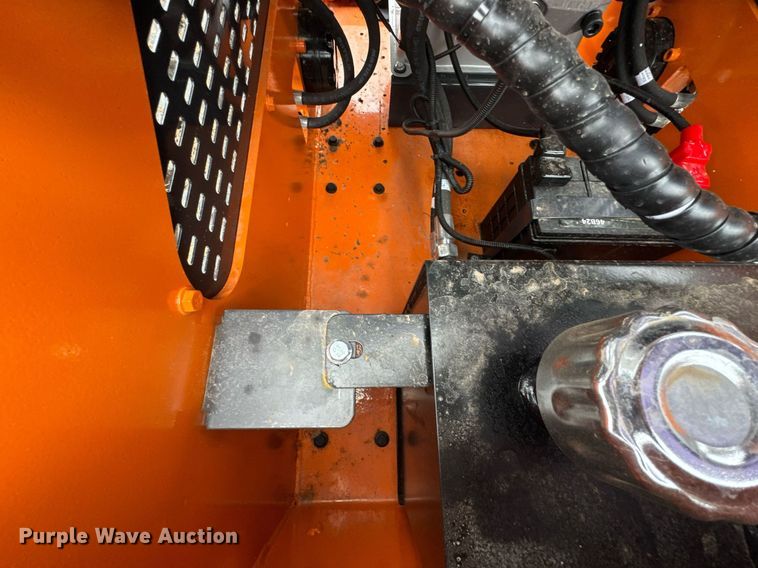 image for item DU9685 Compact utility loader