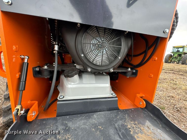 image for item DU9685 Compact utility loader