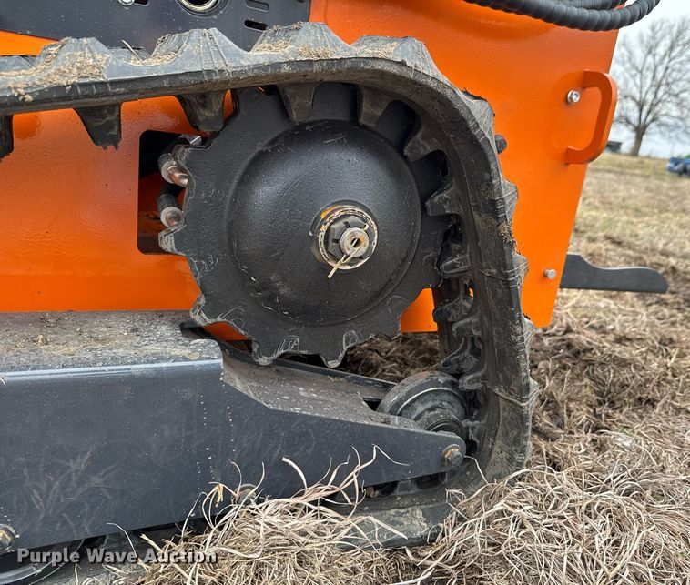 image for item DU9685 Compact utility loader