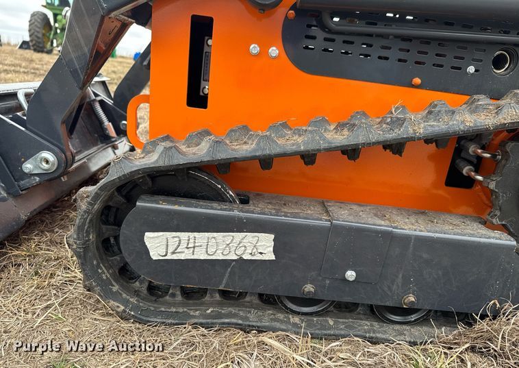 image for item DU9685 Compact utility loader