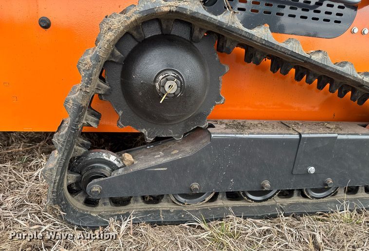 image for item DU9685 Compact utility loader