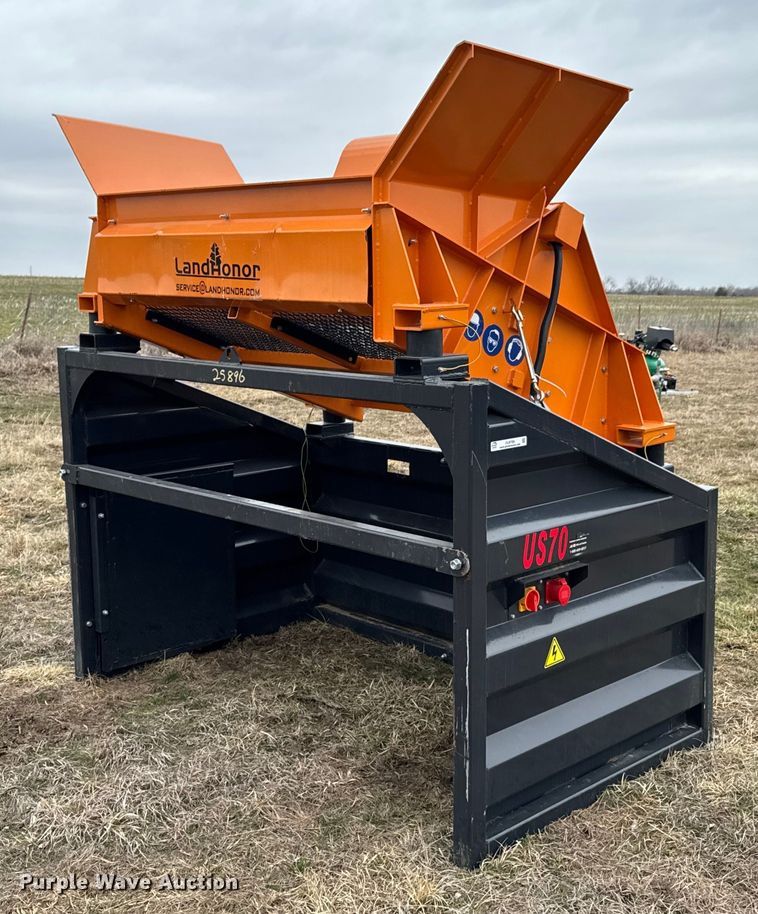 image for item DU9708 LandHonor SMS-64-40G screen