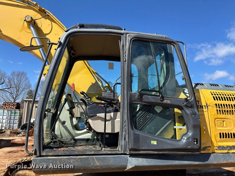 image for item DU9722 2015 Kobelco SK260LC-9 excavator
