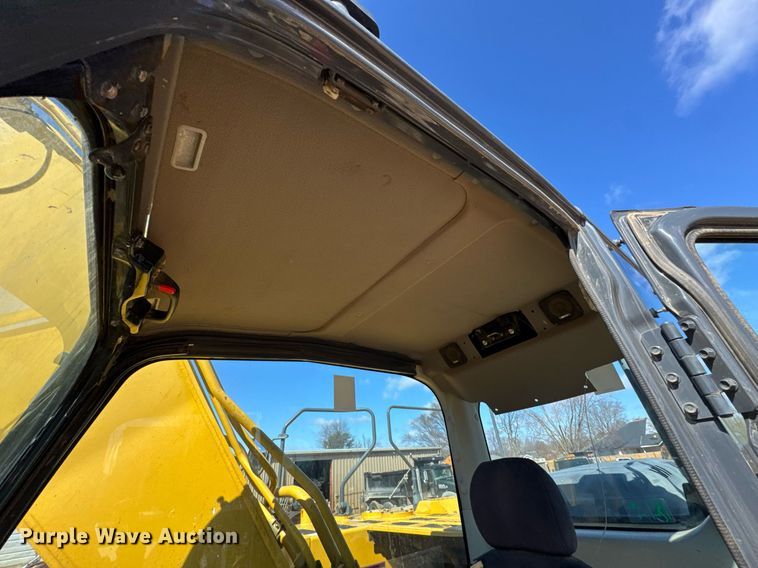 image for item DU9722 2015 Kobelco SK260LC-9 excavator