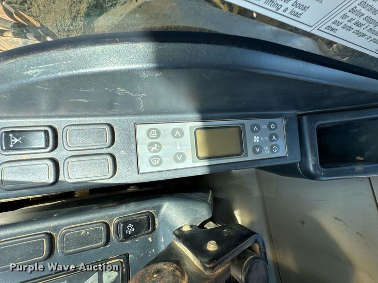 image for item DU9722 2015 Kobelco SK260LC-9 excavator