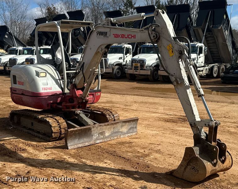 image for item DU9723 2017 Takeuchi TB240 mini excavator