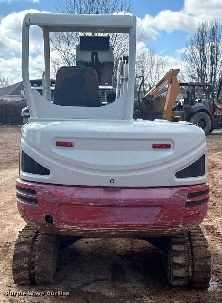 image for item DU9723 2017 Takeuchi TB240 mini excavator