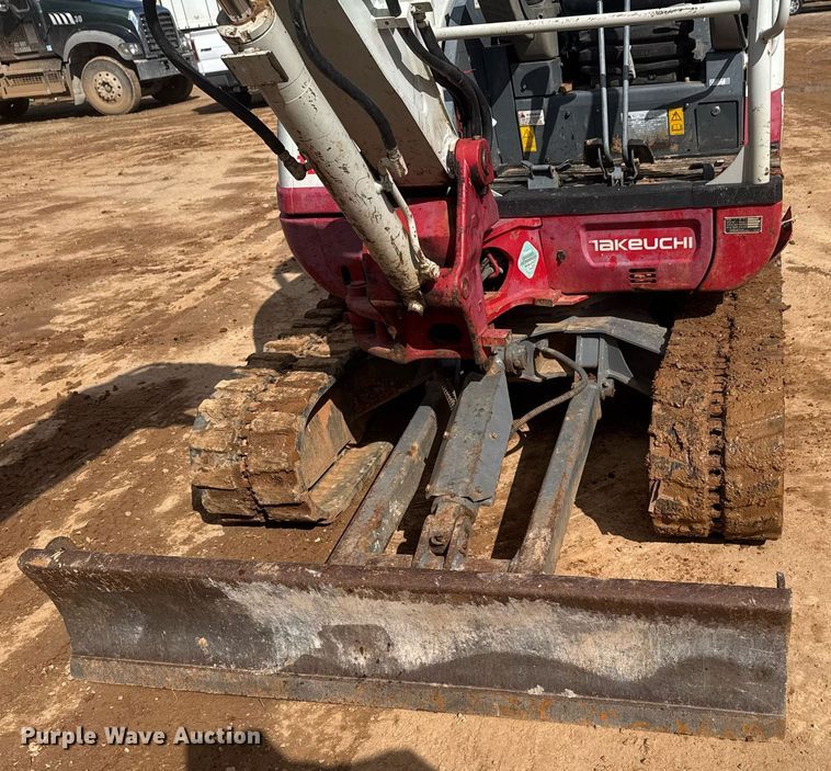 image for item DU9723 2017 Takeuchi TB240 mini excavator