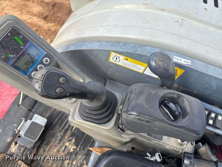 image for item DU9723 2017 Takeuchi TB240 mini excavator