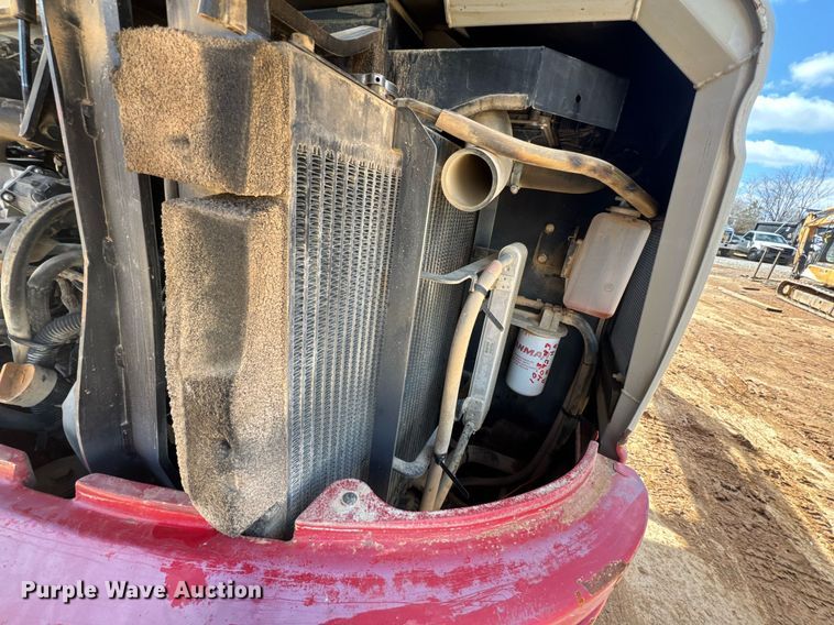 image for item DU9723 2017 Takeuchi TB240 mini excavator