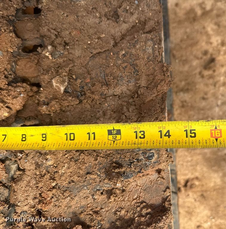 image for item DU9723 2017 Takeuchi TB240 mini excavator