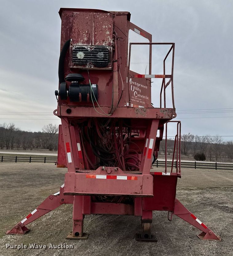 image for item DU9727 1997 Morbark 1200 tub grinder