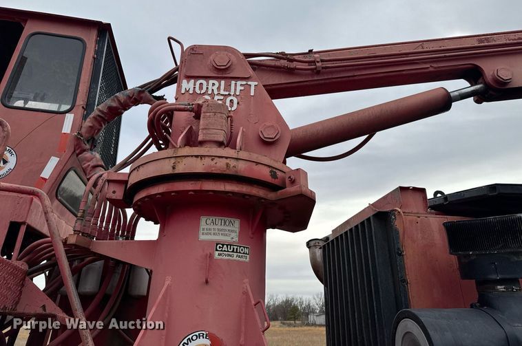 image for item DU9727 1997 Morbark 1200 tub grinder