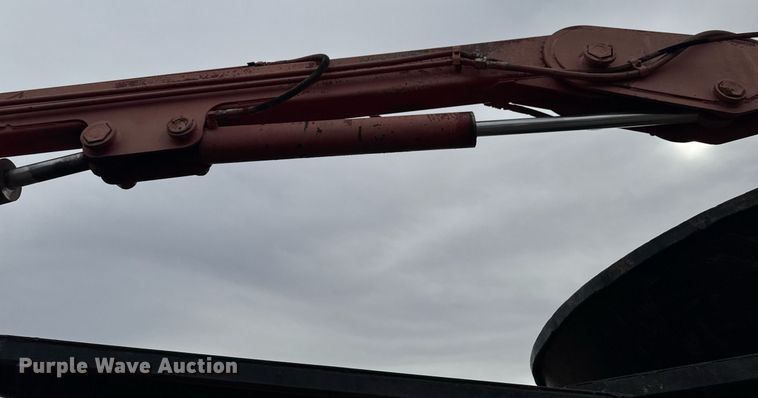 image for item DU9727 1997 Morbark 1200 tub grinder