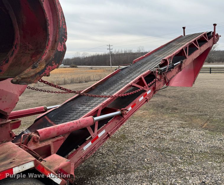 image for item DU9727 1997 Morbark 1200 tub grinder