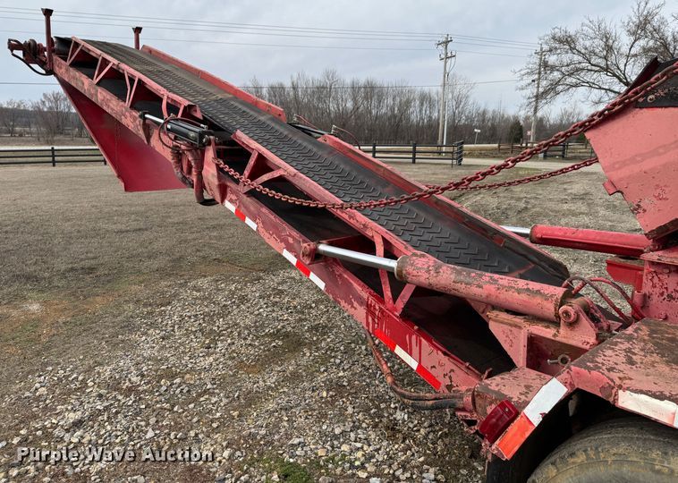 image for item DU9727 1997 Morbark 1200 tub grinder