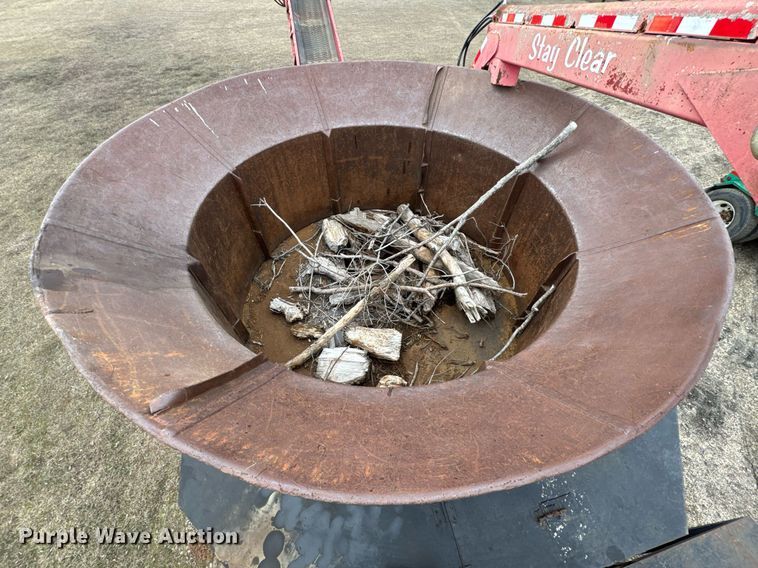 image for item DU9727 1997 Morbark 1200 tub grinder